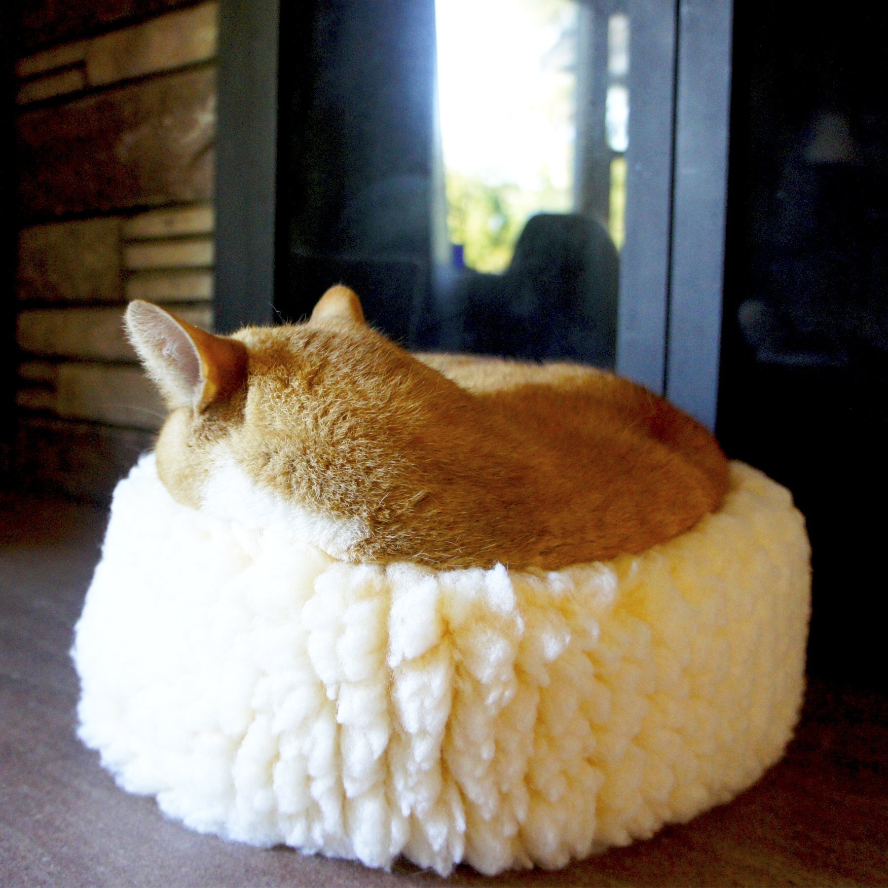 HuggleFleece® HuggleSnuggler™ Cat & Dog Beds Dog & Cat Bed - Lazy Paper Club