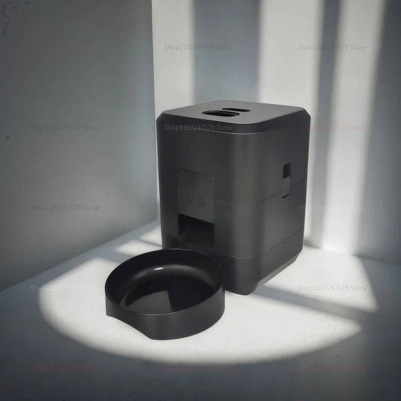 Smart Pet Feeder 2L Automatic Wifi Enabled Dry Food Dispenser for Cat Dog Home Use App Control Pet Supplies Auto Feeding System. - Lazy Paper Club